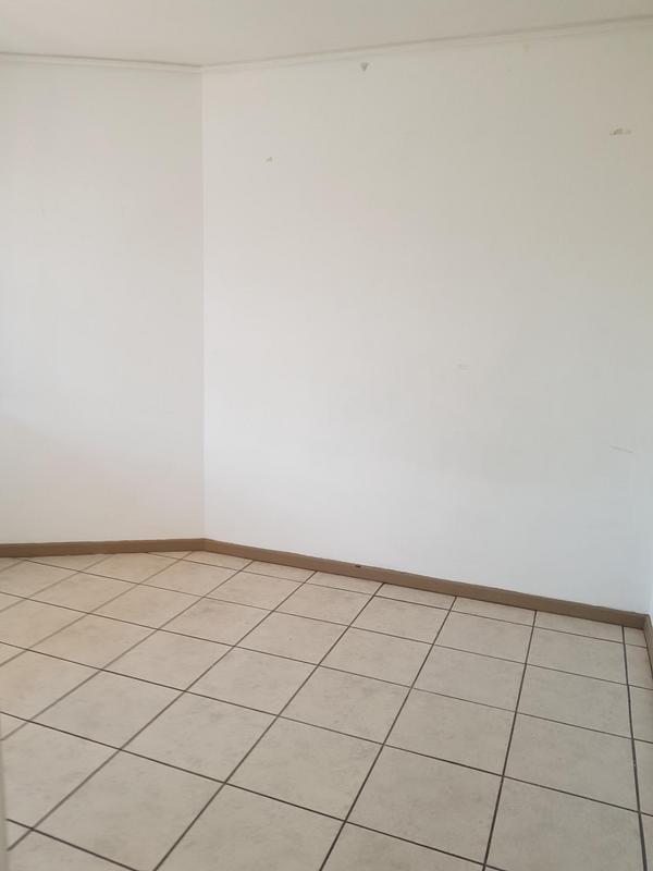 To Let 2 Bedroom Property for Rent in Grahamstown Central Eastern Cape